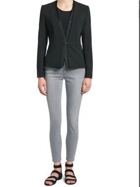 Hugo’s Women’s Gilljana Magic Flex 
 Low rise Slim Fit Ankle Jeans .